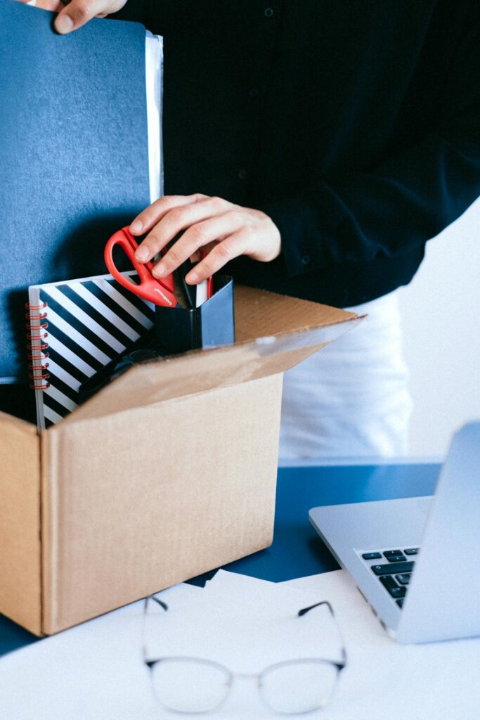 pexels-shvetsa-4226209-683x1024 Eşyaların Azaltılması Yalnızca Düzen Değil: Tüketim Psikolojisine Dair Bir Yaklaşım